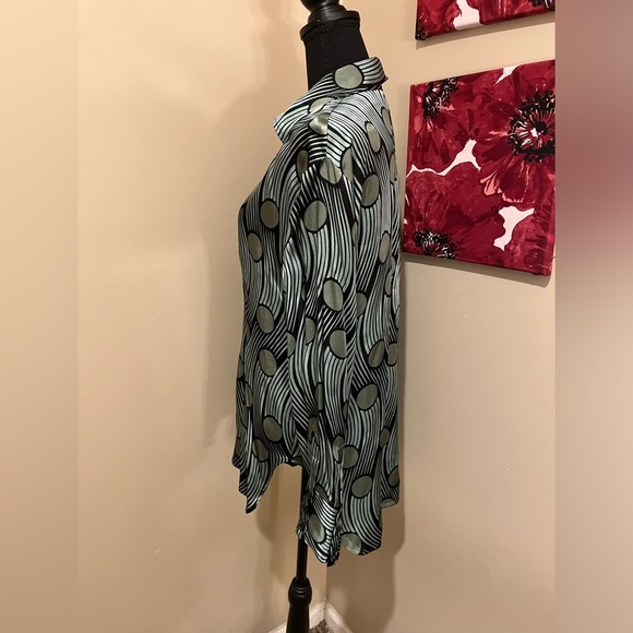 Zara Retro Print Collared Satin-Feel Blouse, size L - Picture 2 of 5